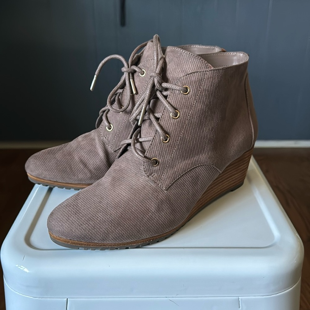 Dr. Scholl’s Women’s Wedge Heels Size 9 *super comfy*